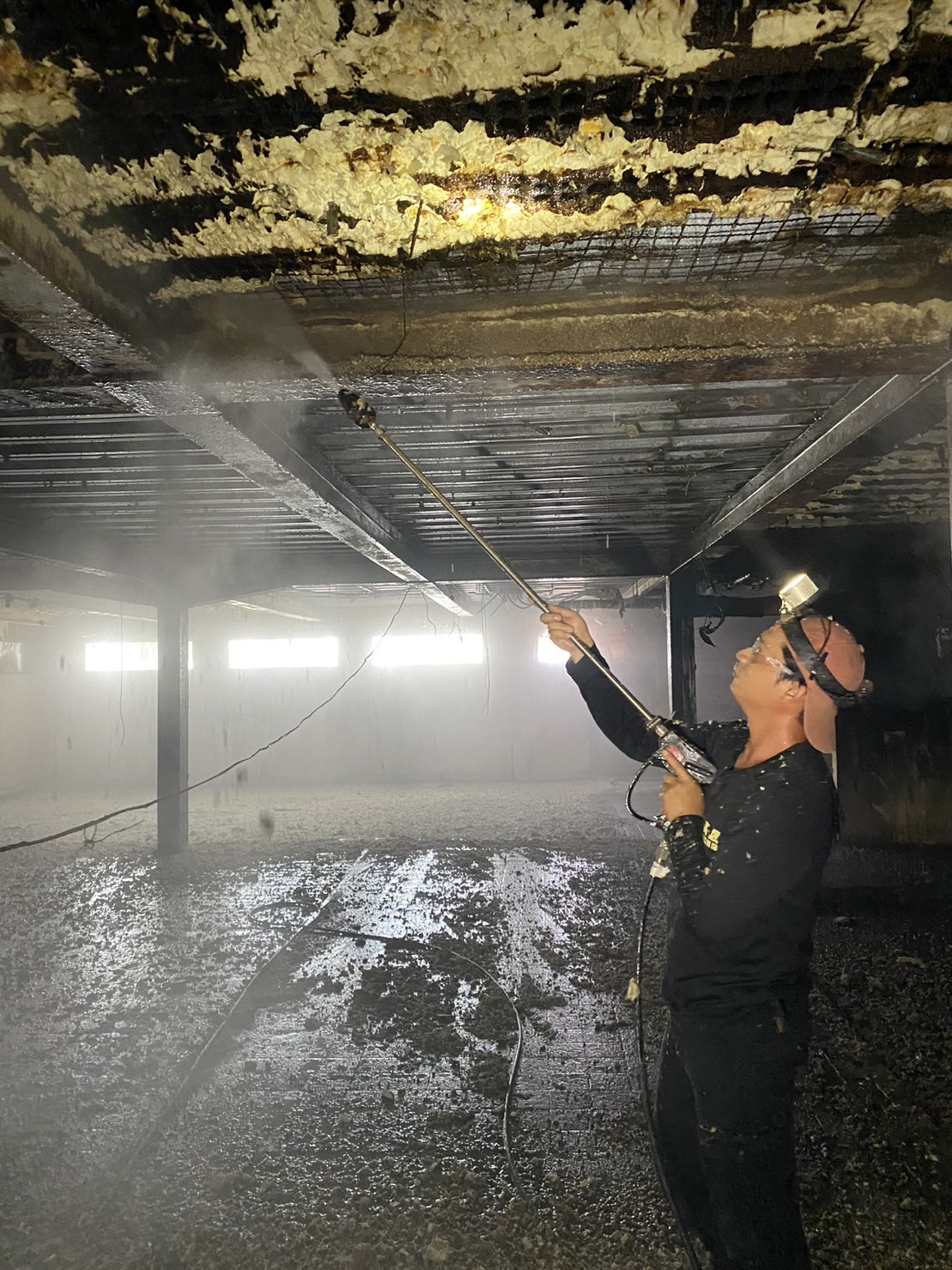 高壓水刀清洗(房屋外觀、工廠清洗、地面、鋼構、油汙、工業煙囪清洗、火災後環境清洗)