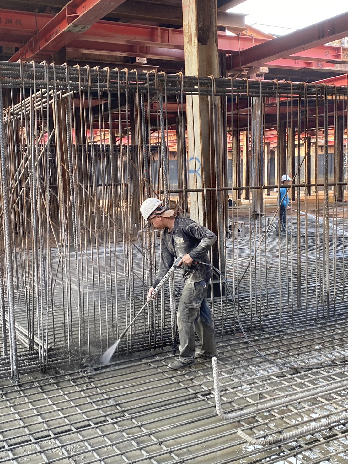 高壓水刀清洗(房屋外觀、工廠清洗、地面、鋼構、油汙、工業煙囪清洗、火災後環境清洗)