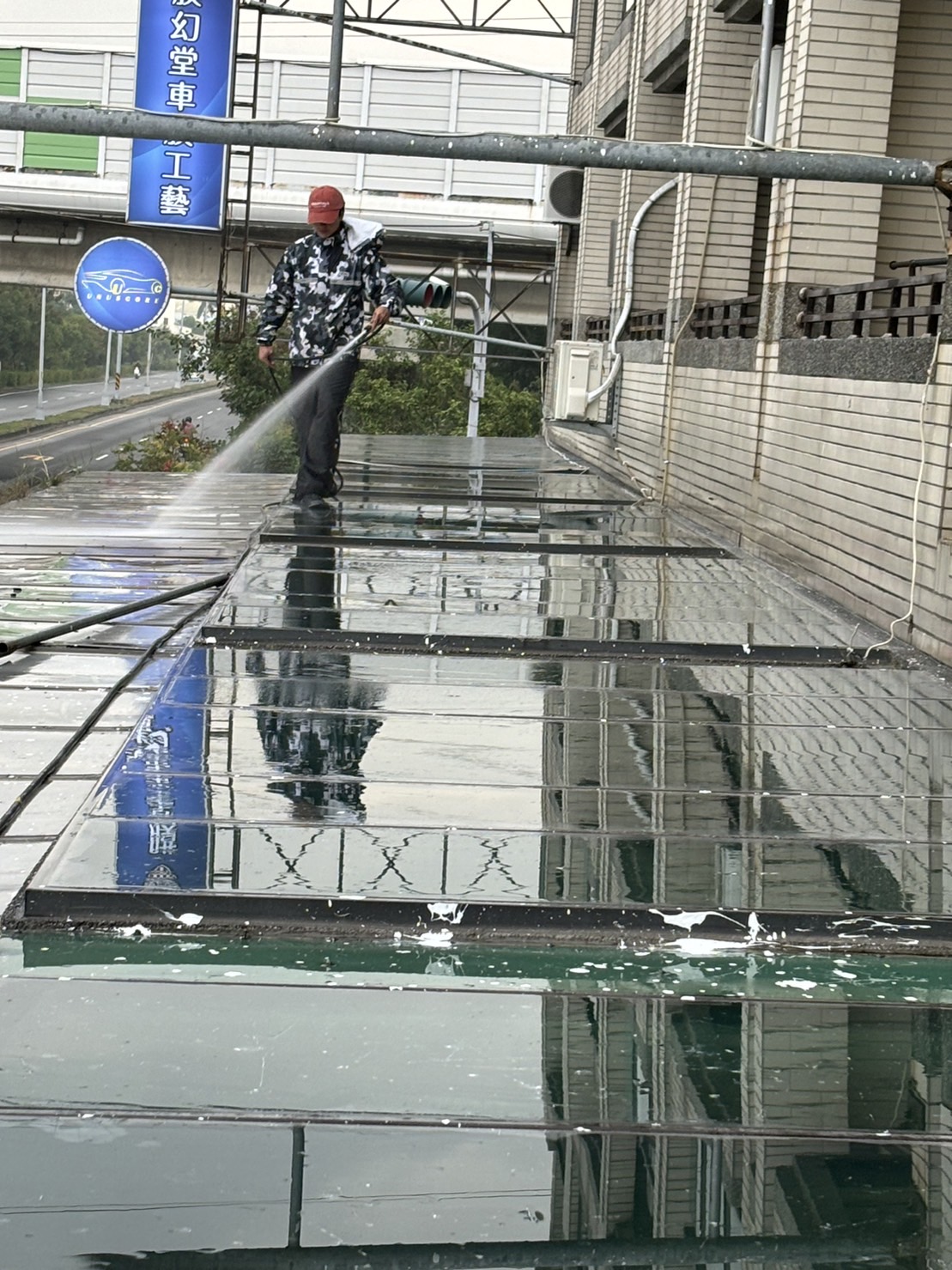 高壓水刀清洗(房屋外觀、工廠清洗、地面、鋼構、油汙、工業煙囪清洗、火災後環境清洗)