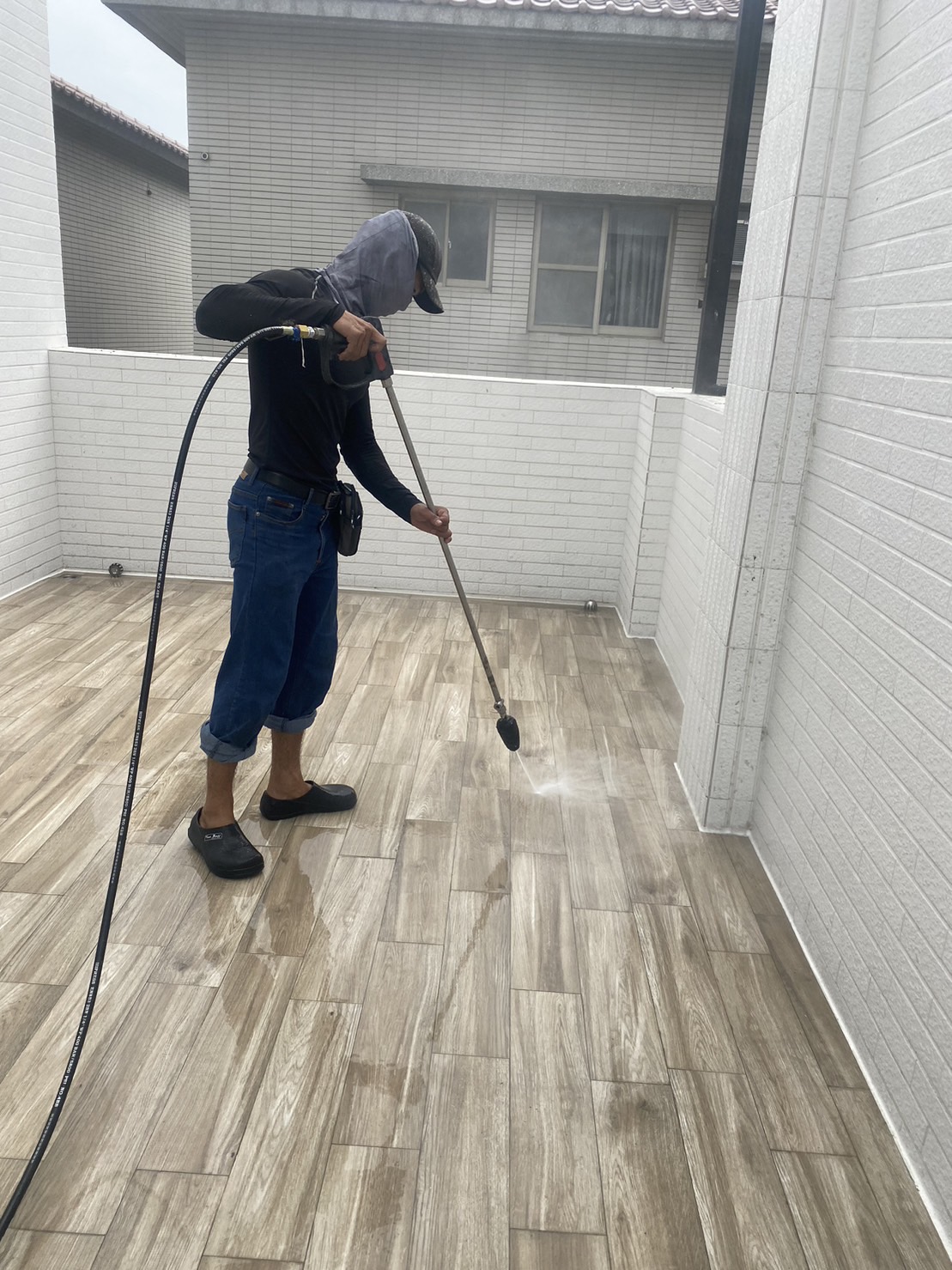 高壓水刀清洗(房屋外觀、工廠清洗、地面、鋼構、油汙、工業煙囪清洗、火災後環境清洗)