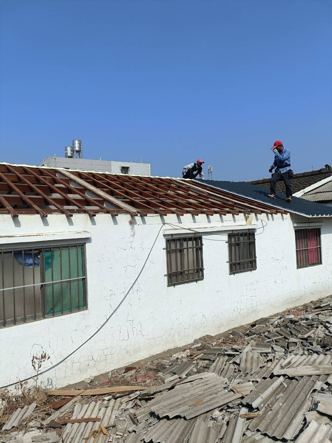 古早屋翻修屋頂