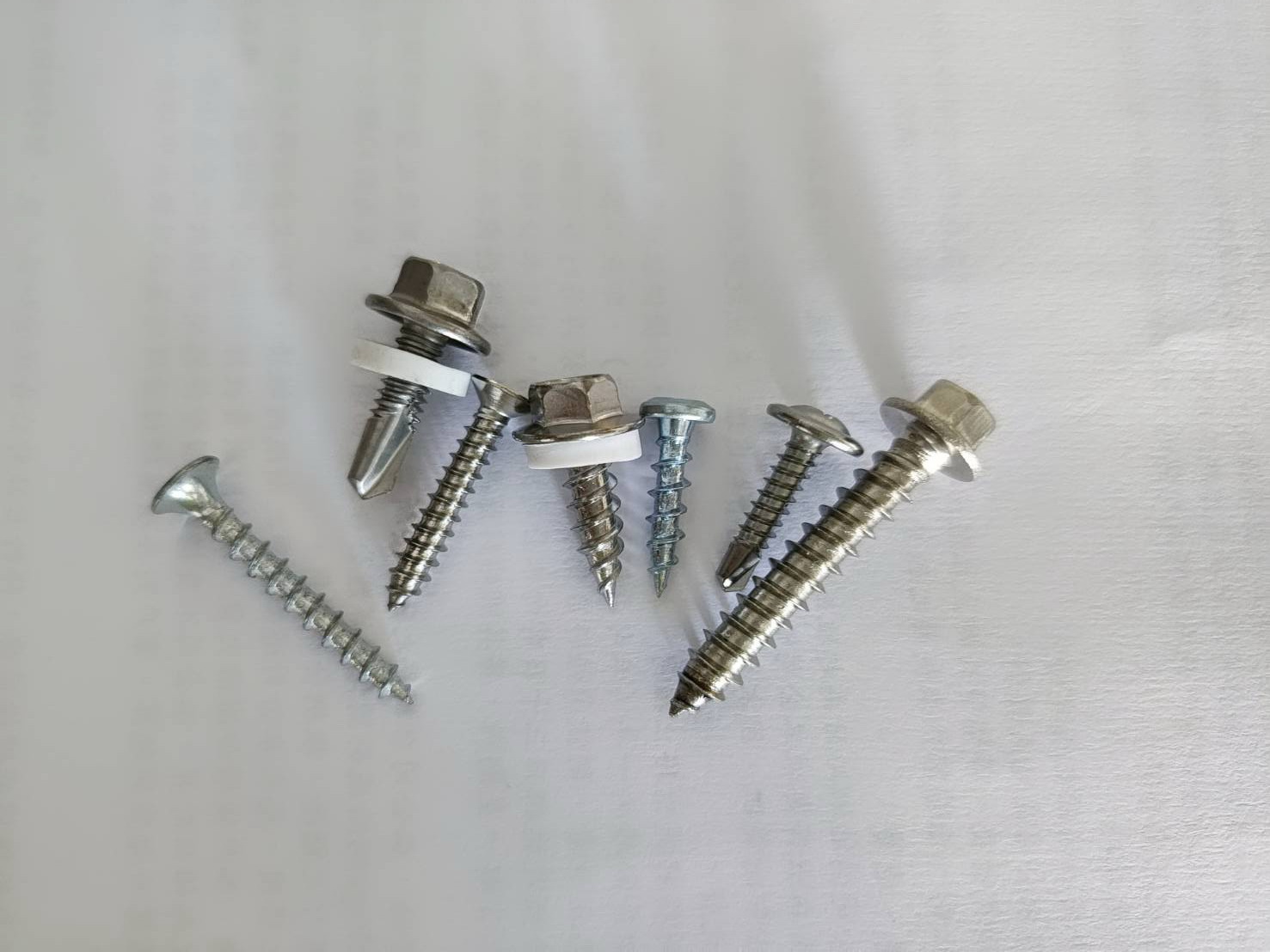 雲林嘉義台南螺絲-太陽能自攻螺絲