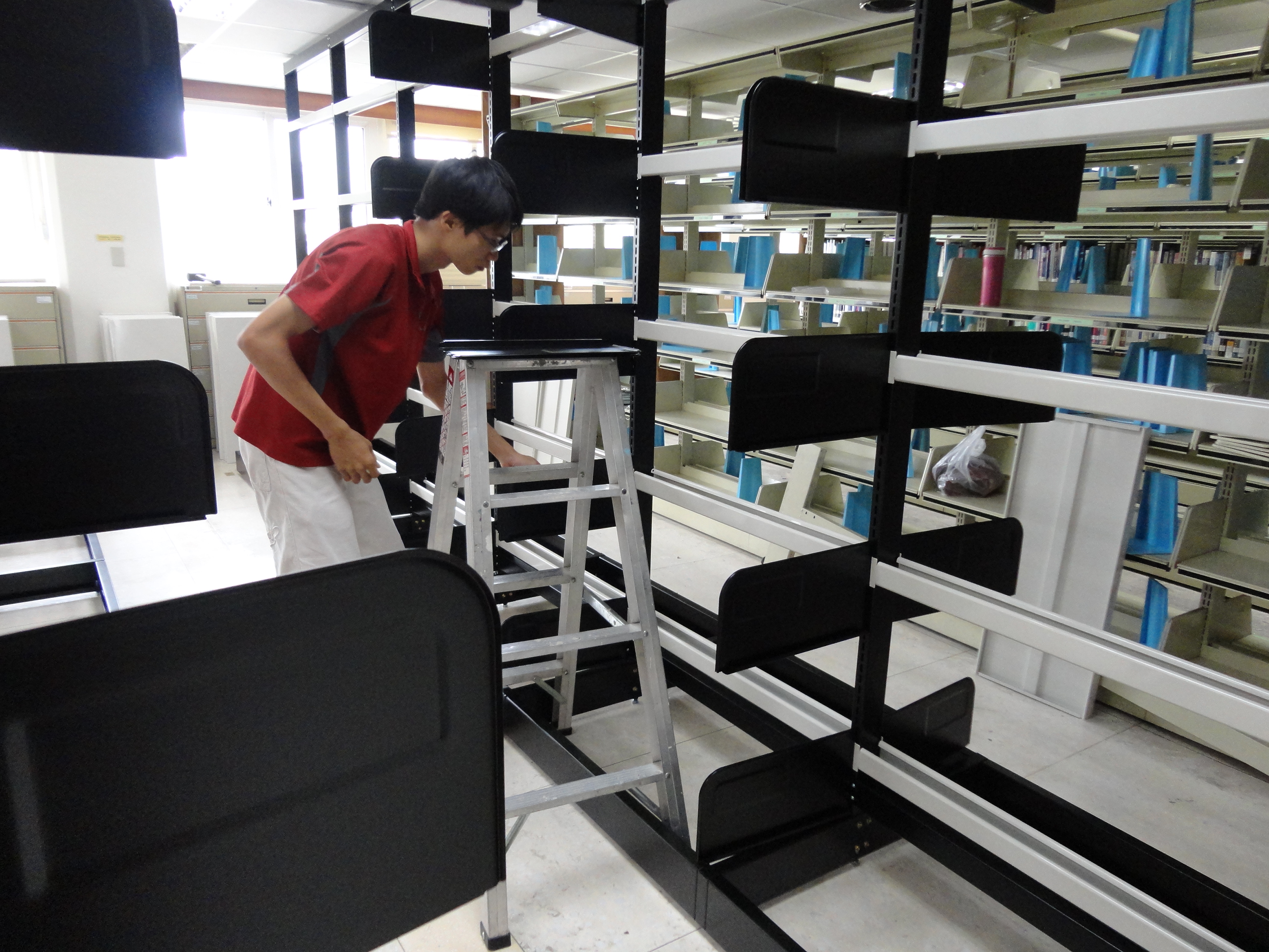 安裝過程-活動書櫃