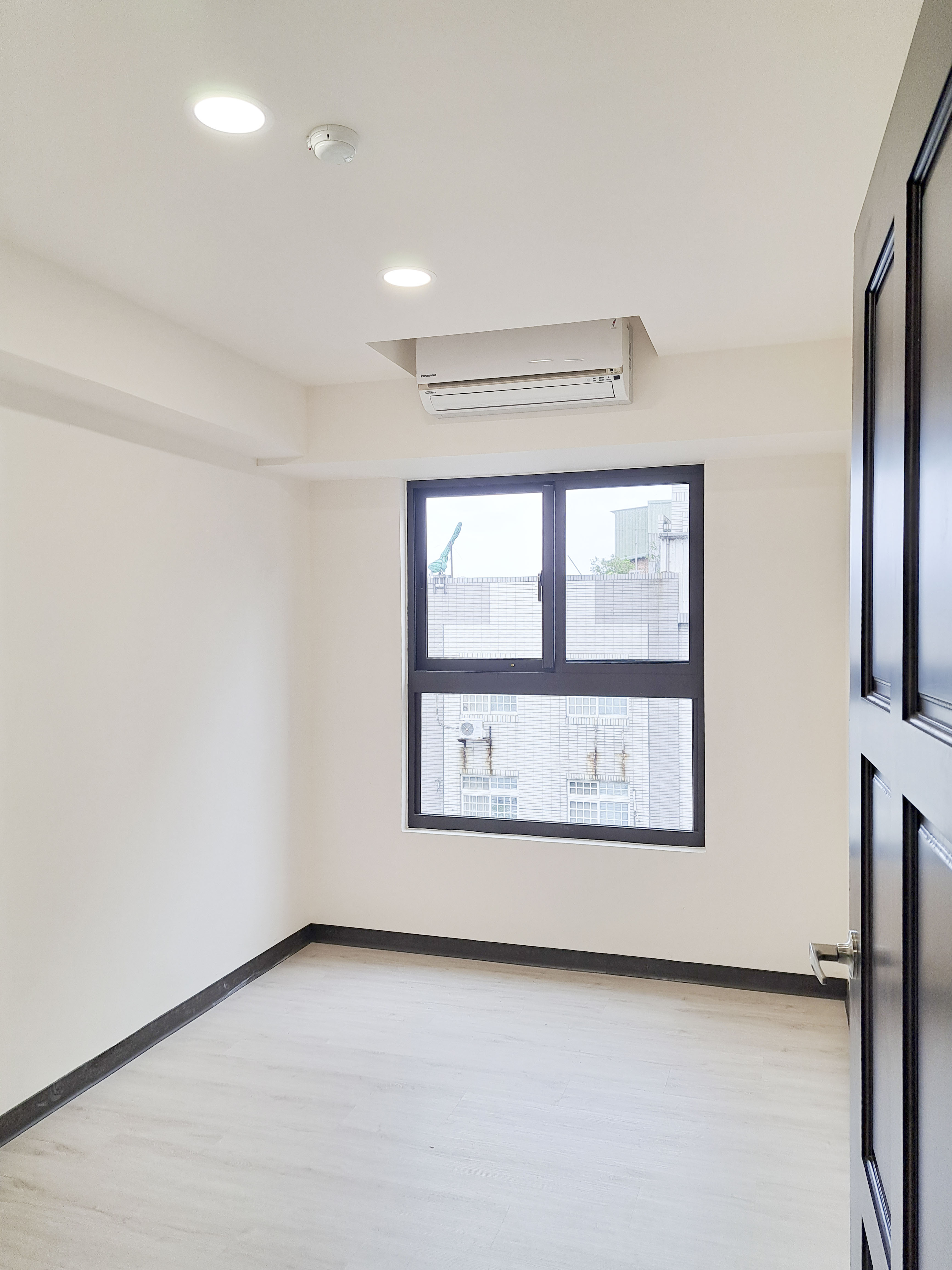 冷氣管線修飾冷氣盒封板施作