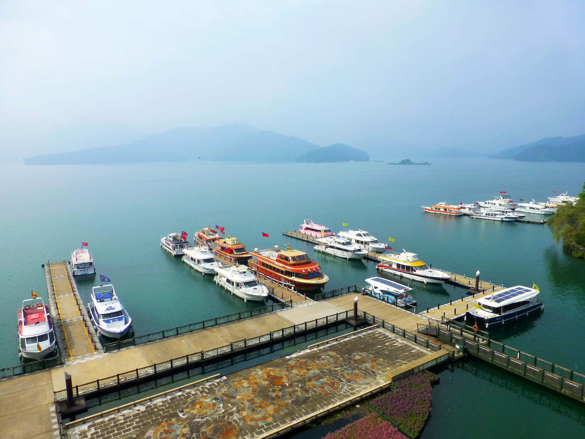 日月潭包車旅遊