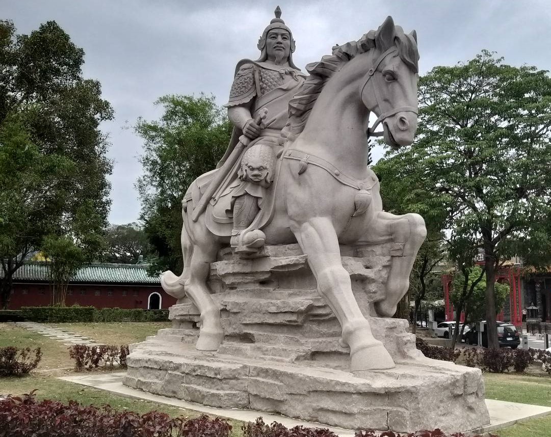 自由行包車旅遊