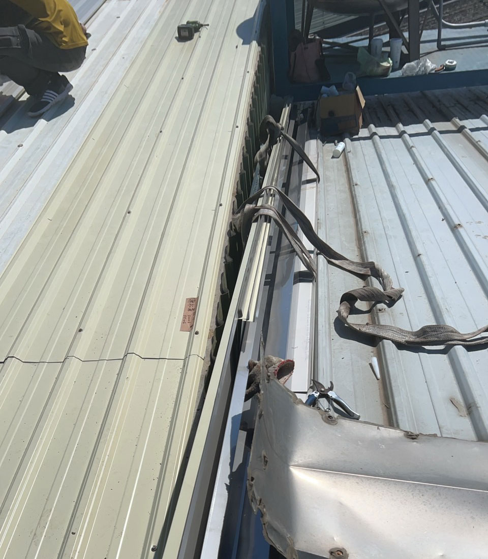 新豐屋頂鐵屋防水-屋頂鐵屋防水工程-鐵皮屋頂白鐵排水溝製作