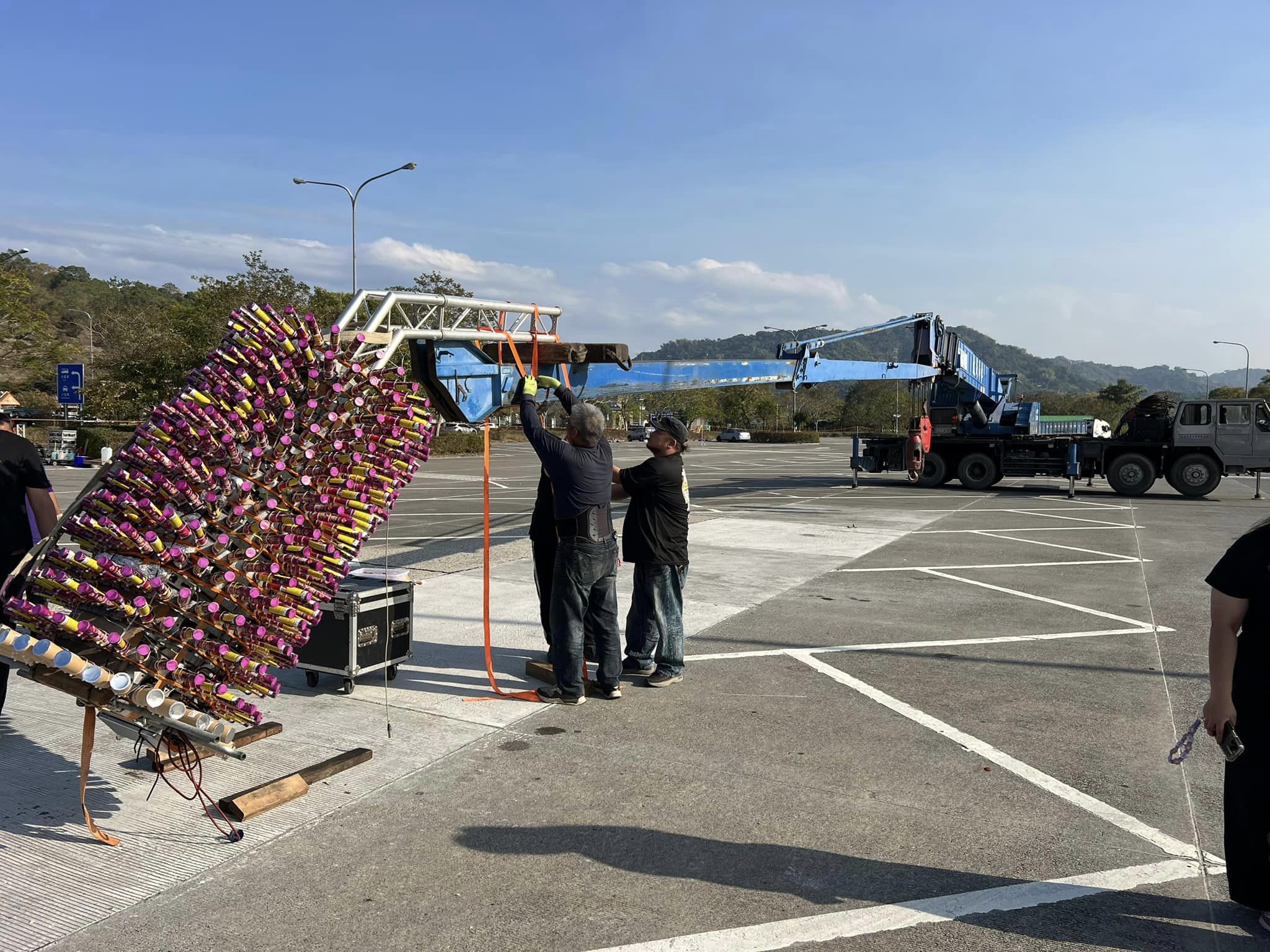 南投休息站施放煙火