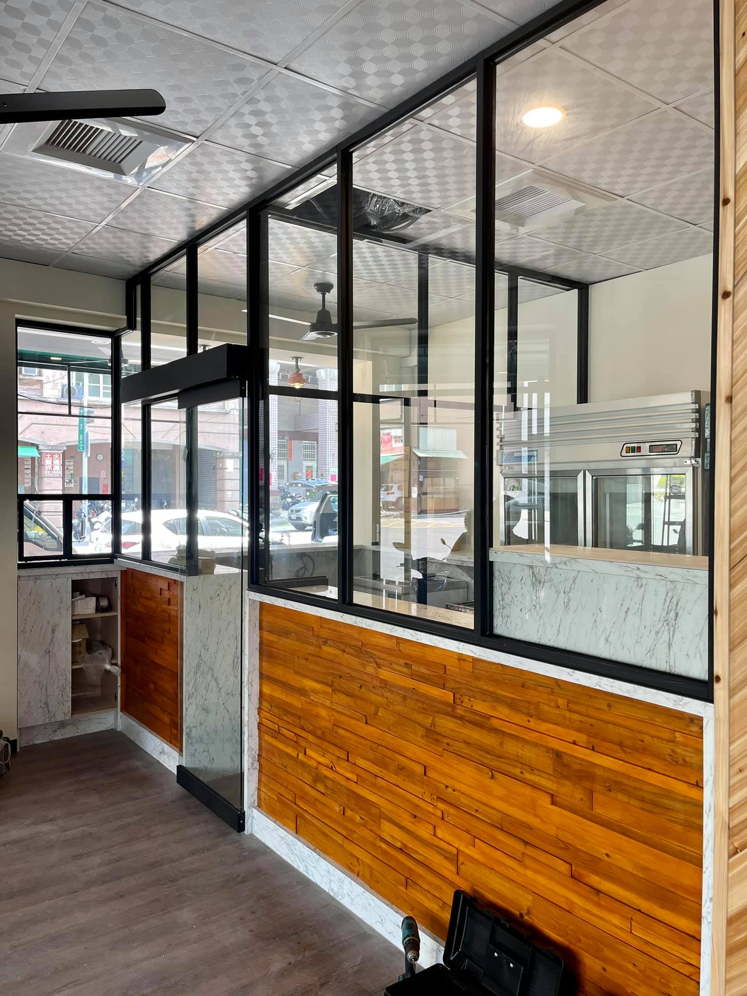 不銹鋼烤漆固定窗