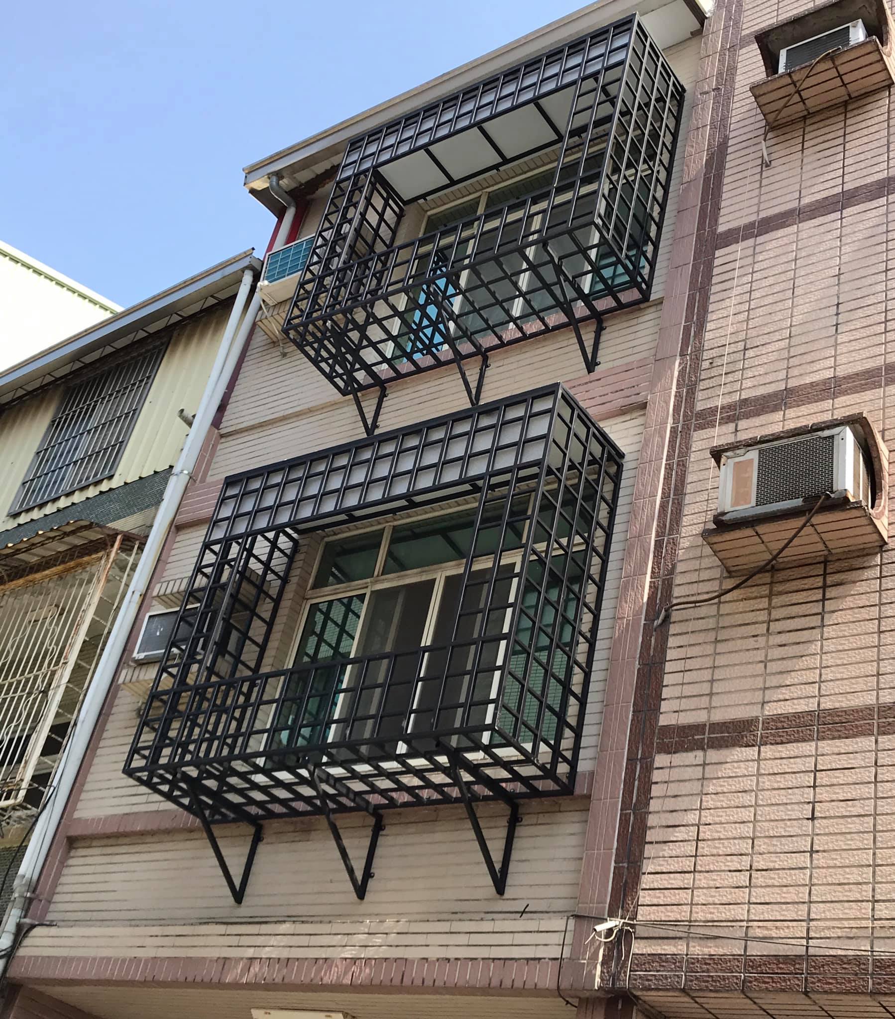 不銹鋼烤漆格子窗