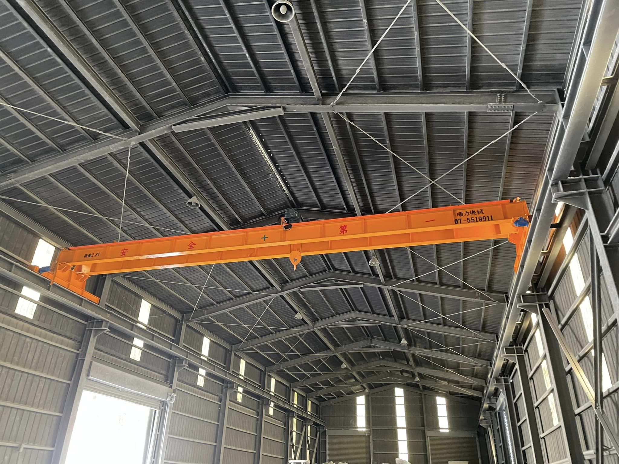 2.8噸雙軌天車橫梁-現場安裝