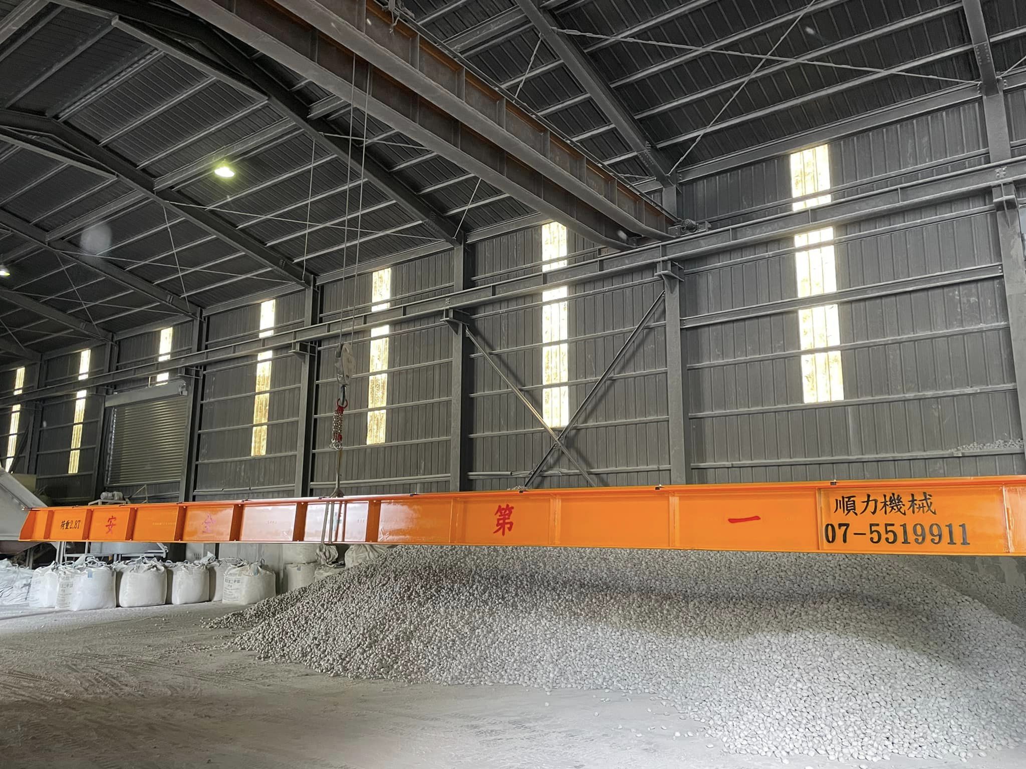 2.8噸雙軌天車橫梁-現場安裝