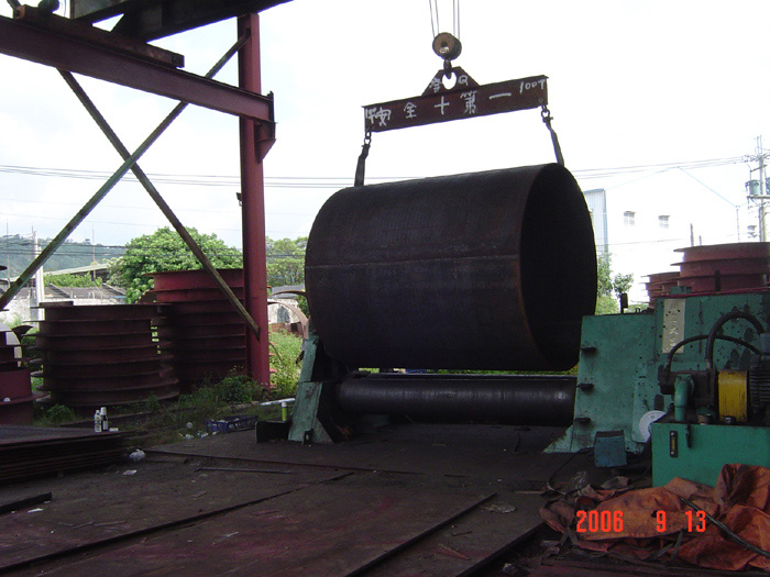 專營污水下水道工程，立坑機製造、覆工蓋板、鋼環、伸縮臂、CNC切割、鐵模(沉箱鐵腳)