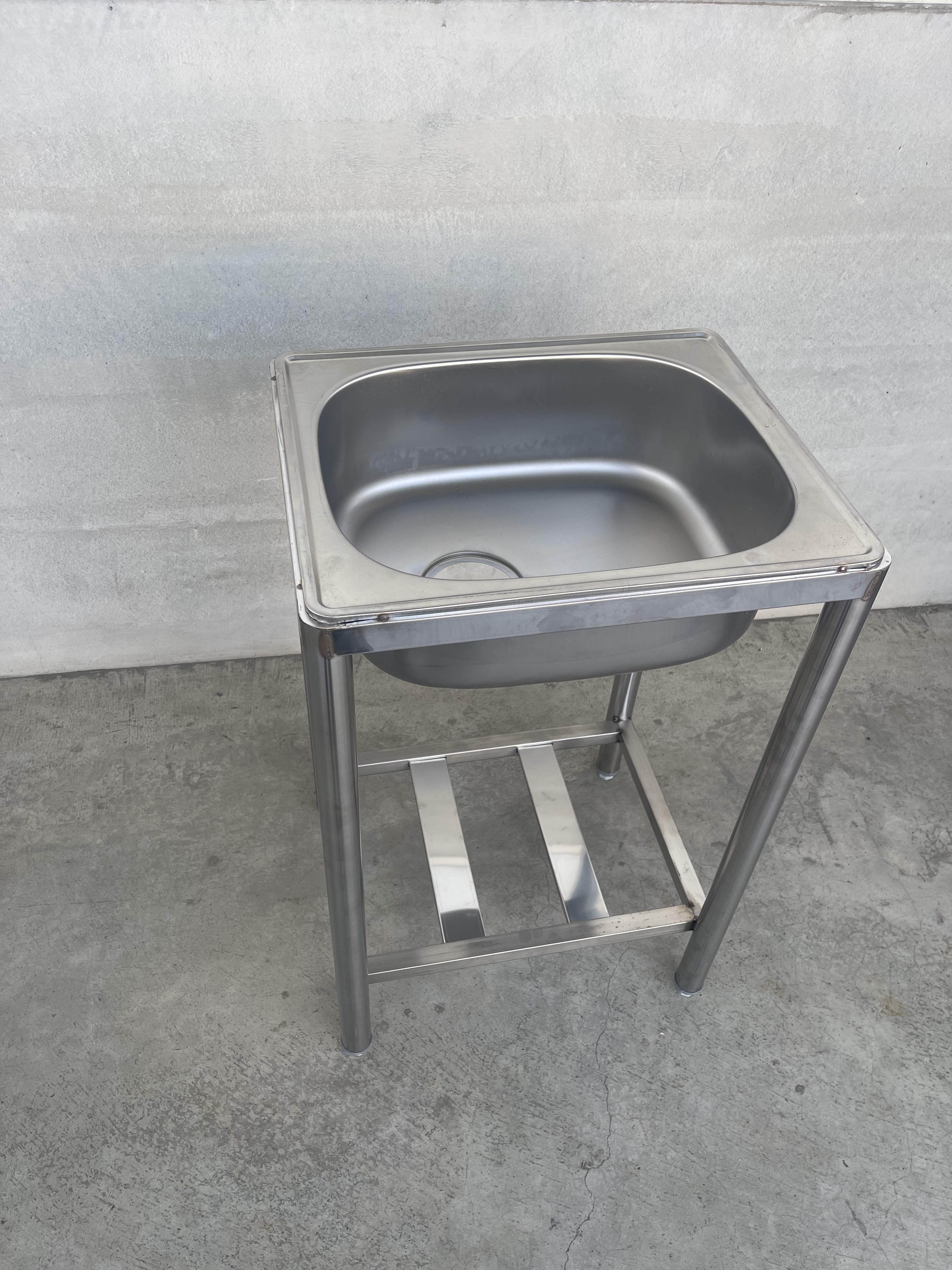 洗手槽-單槽附腳系列_MS-16