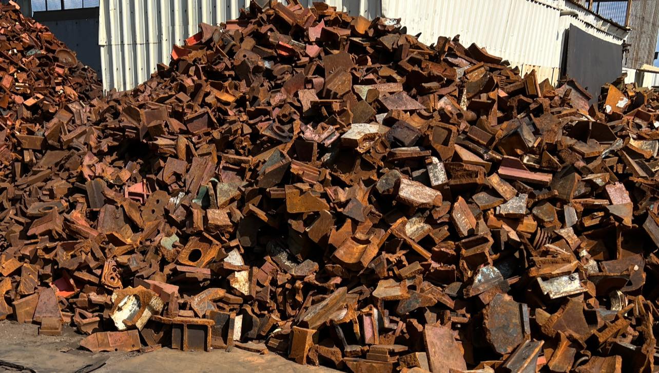 小爐料，廢銑鐵回收清運