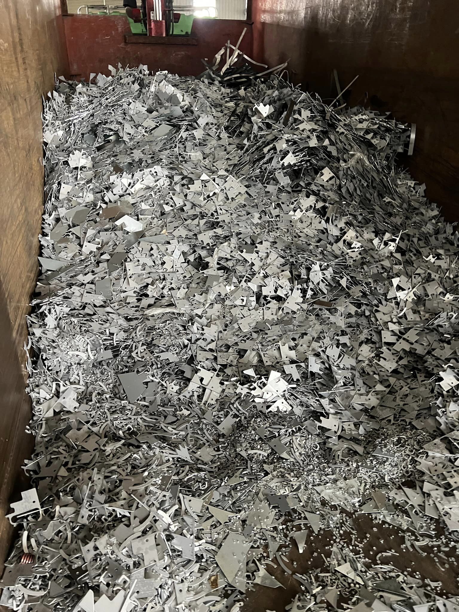 沖床下腳料（電鍍、黑皮）回收清運