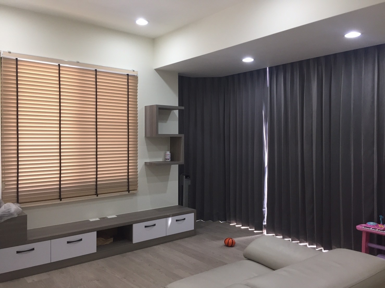 捲簾、百葉窗、蜂巢簾