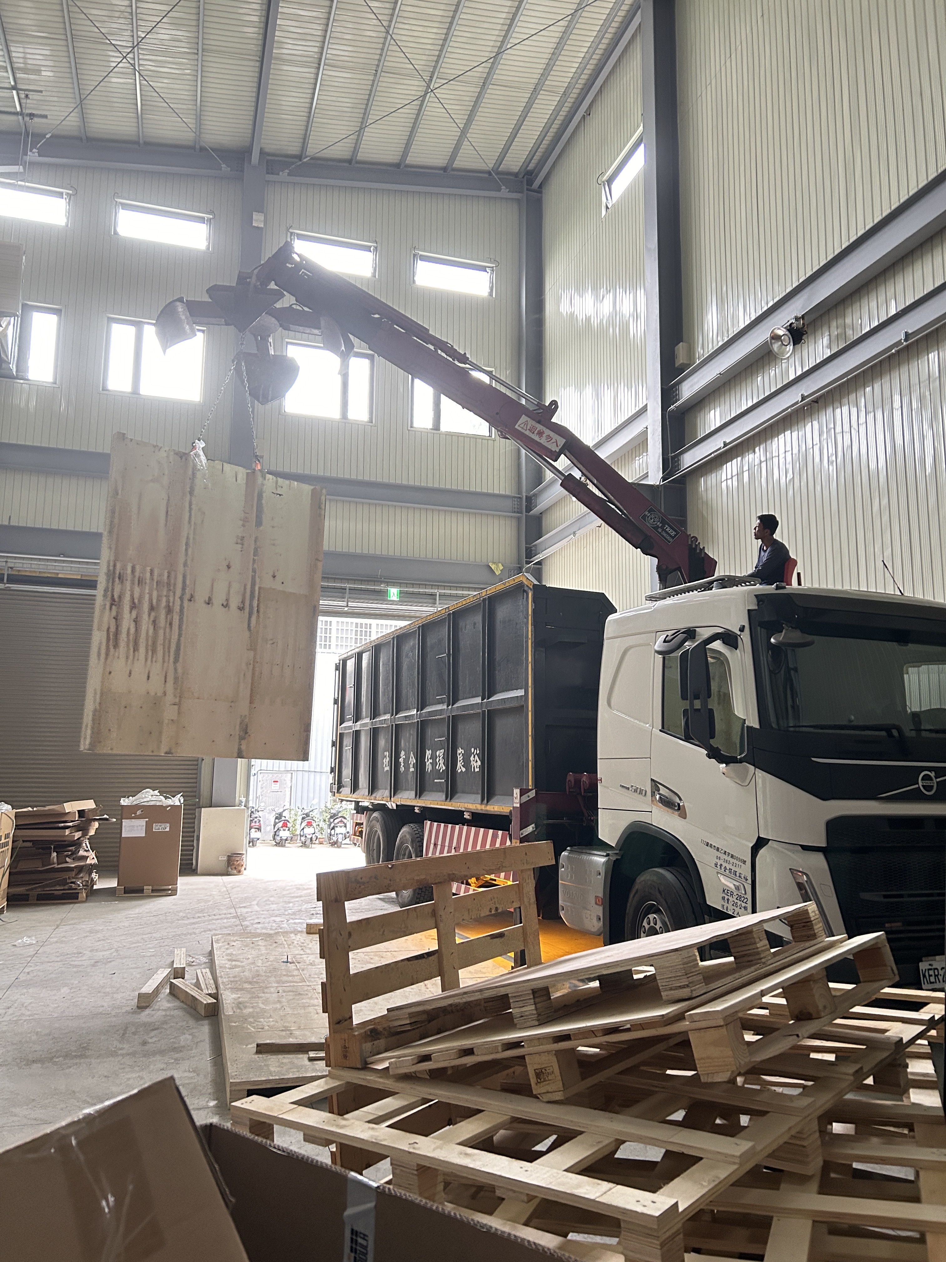 夾子車廢木材．棧板清運