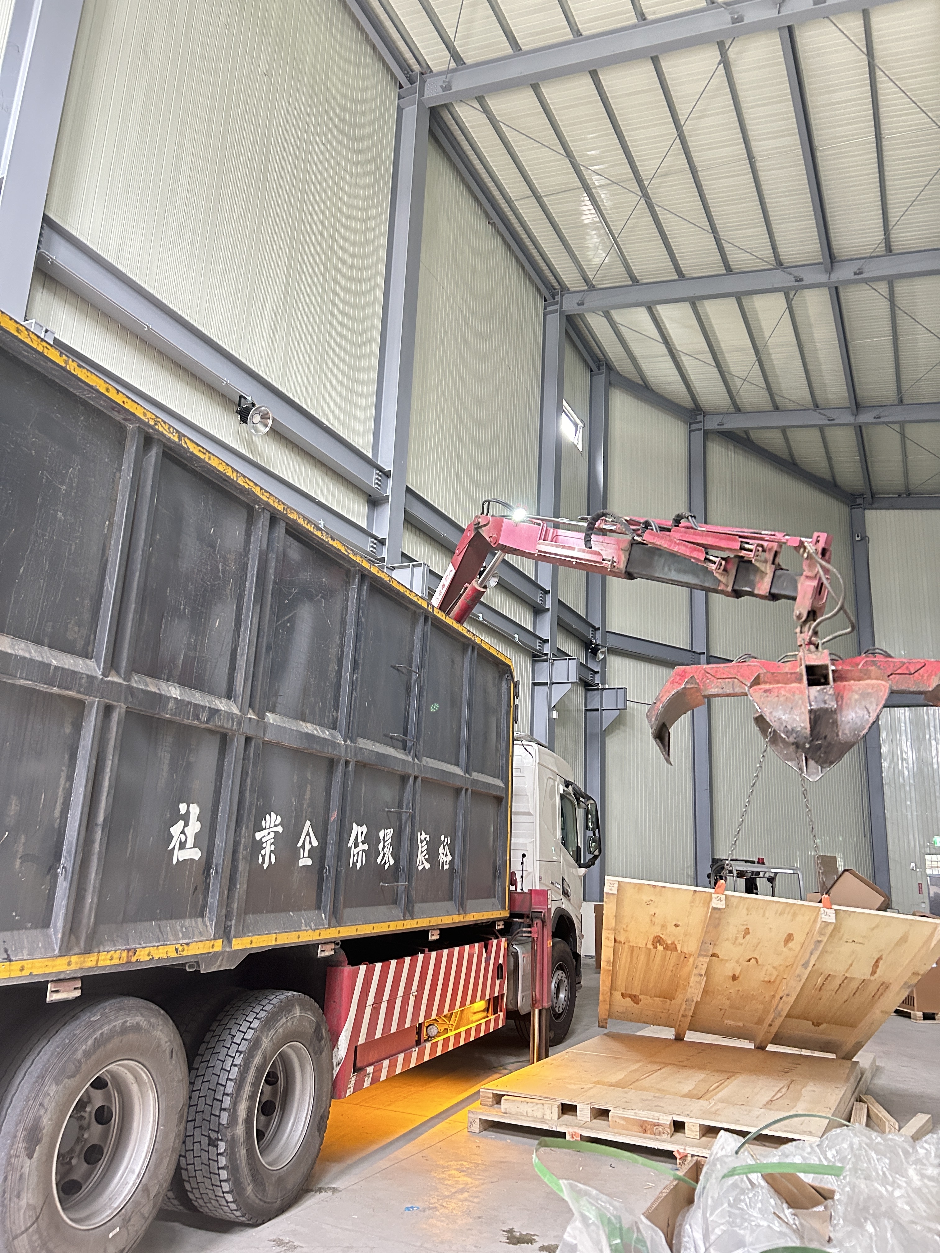 夾子車廢木材．棧板清運