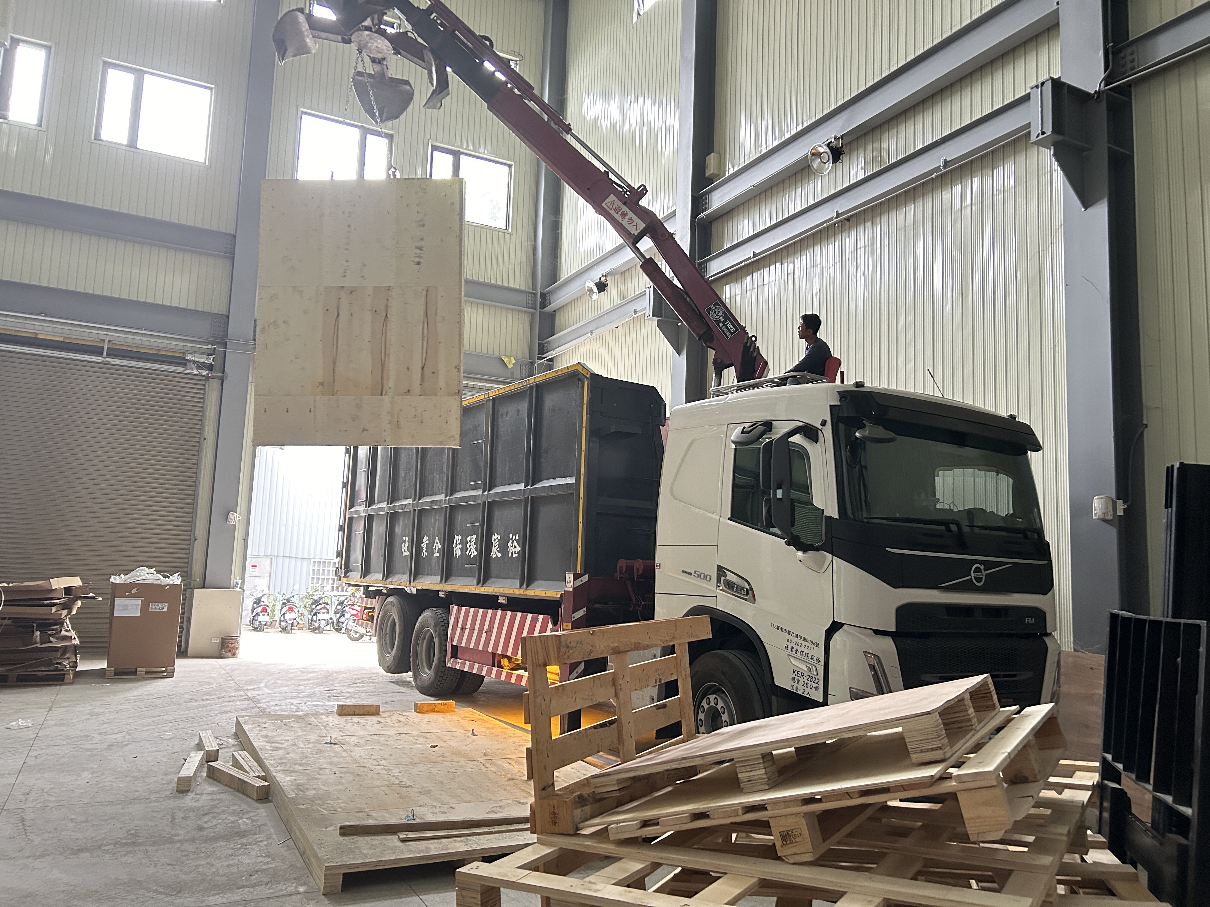 夾子車廢木材．棧板清運