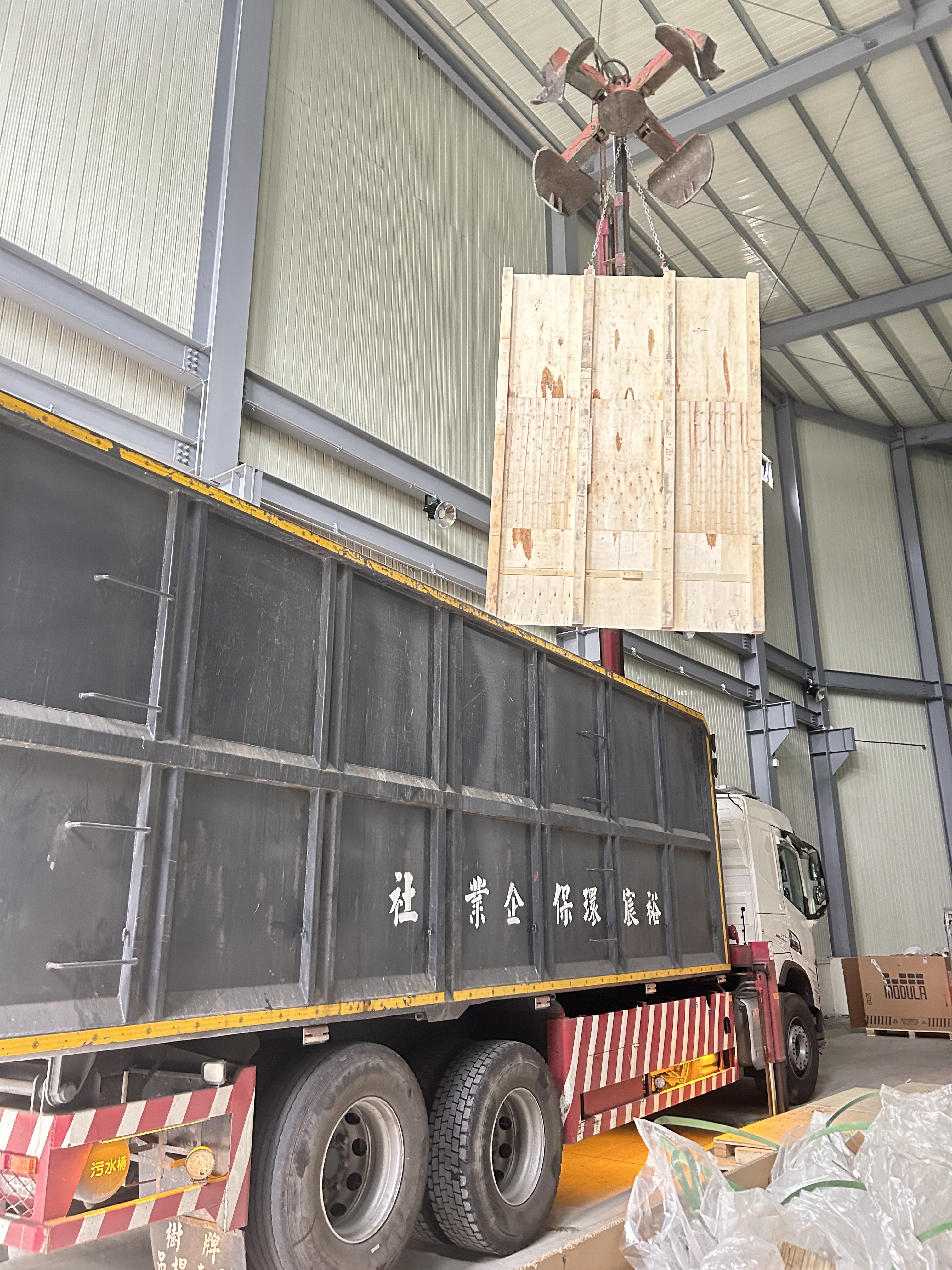 夾子車廢木材．棧板清運