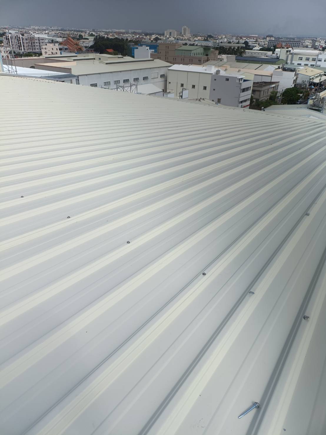 鐵皮屋工程-烤漆浪板