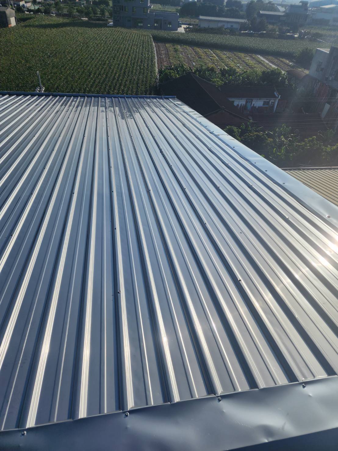 鐵皮屋工程-烤漆浪板