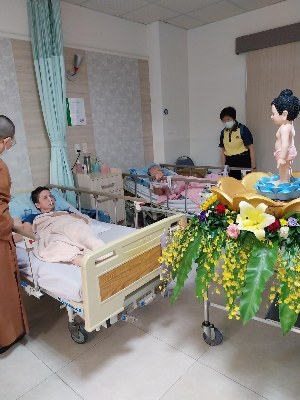 國際佛光會屏四分會-慶祝國定佛雲水浴佛活動