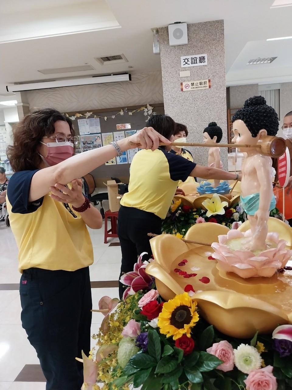 國際佛光會屏四分會-慶祝國定佛雲水浴佛活動