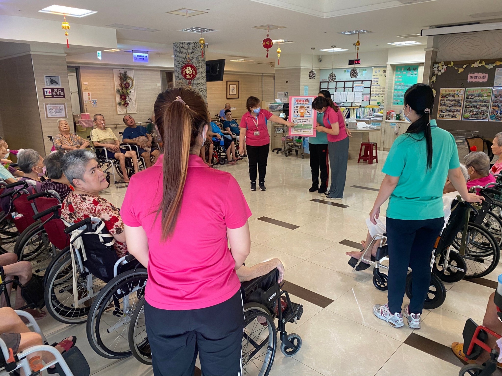 慶祝母親節暨預防呼吸道疾病_新冠XBB疫苗接種宣導