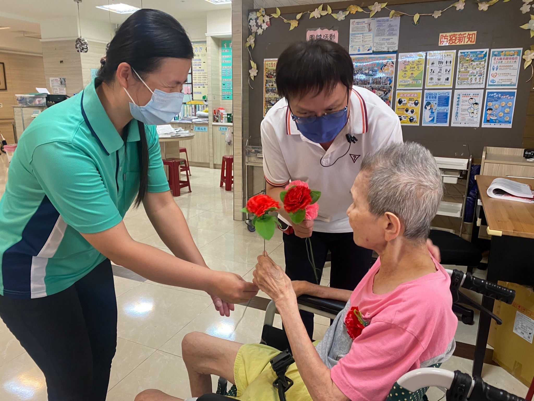 慶祝母親節暨預防呼吸道疾病_新冠XBB疫苗接種宣導