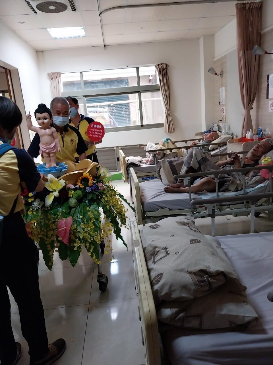 國際佛光會屏四分會-慶祝國定佛雲水浴佛活動