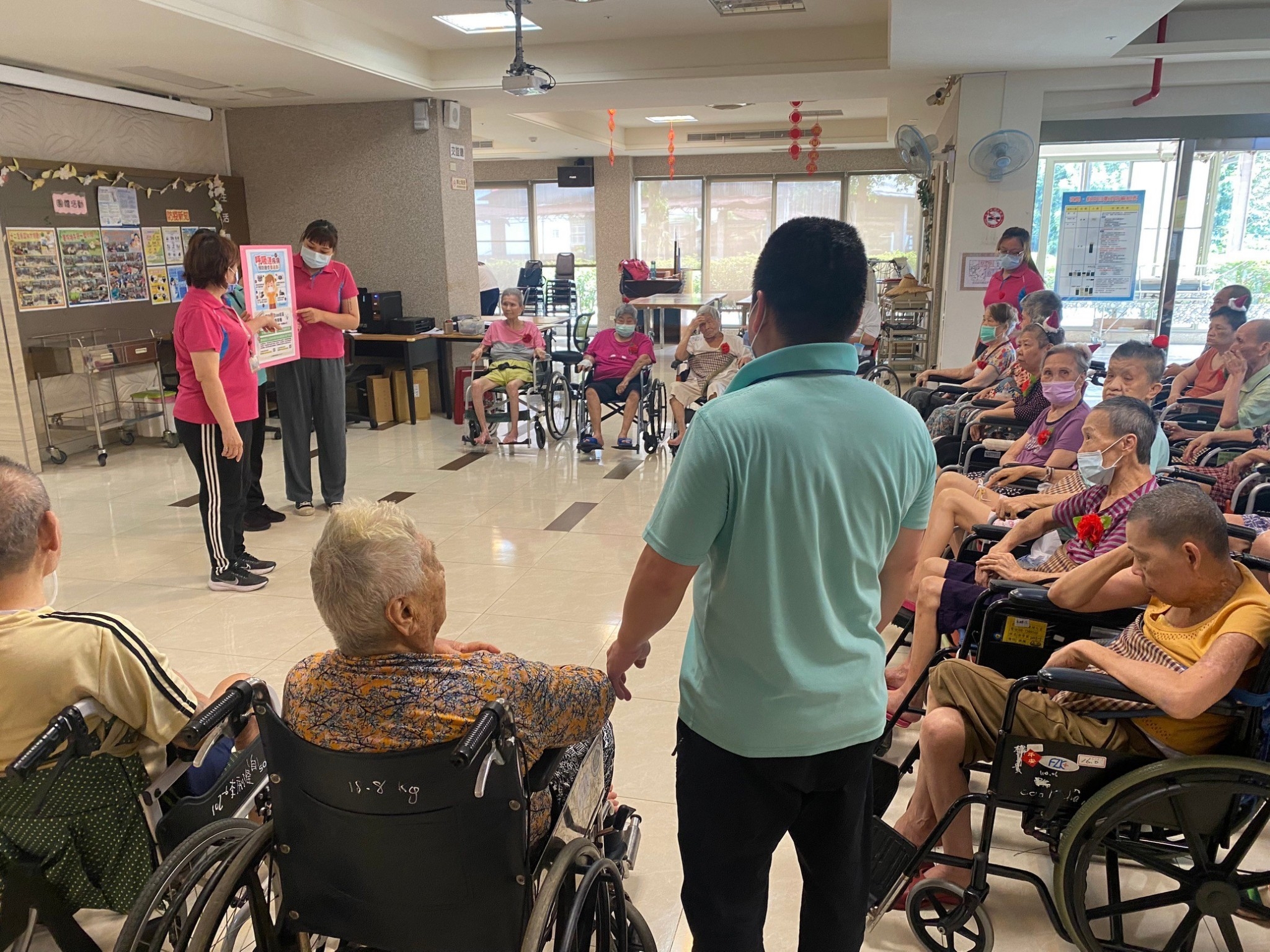 慶祝母親節暨預防呼吸道疾病_新冠XBB疫苗接種宣導