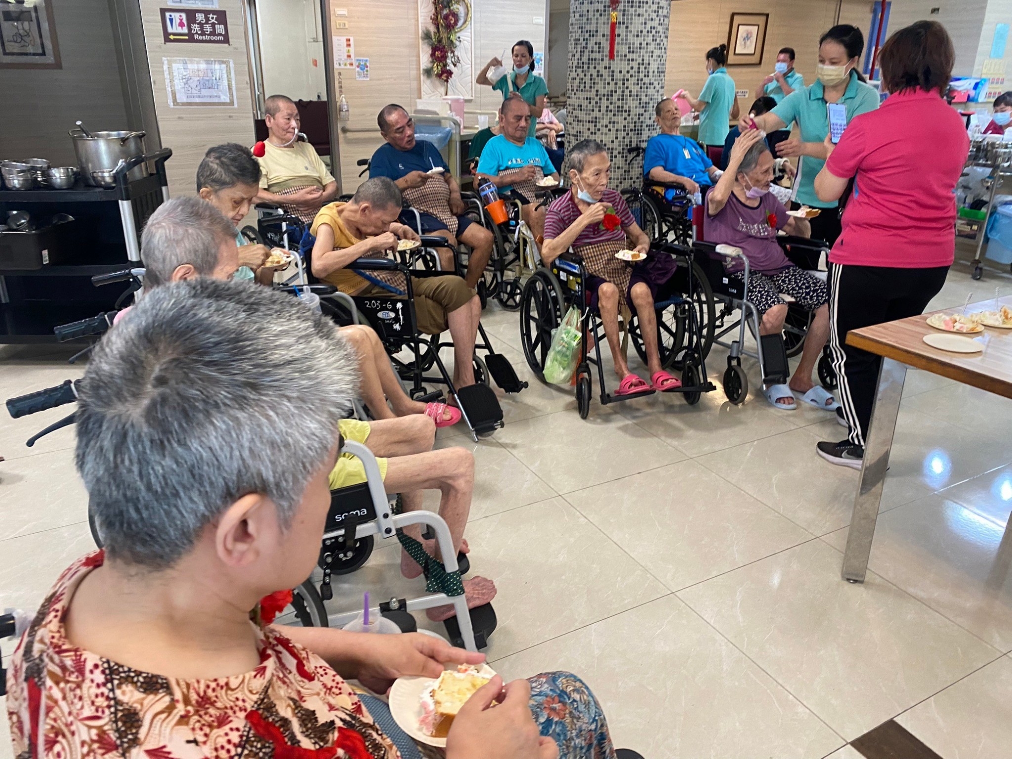 慶祝母親節暨預防呼吸道疾病_新冠XBB疫苗接種宣導