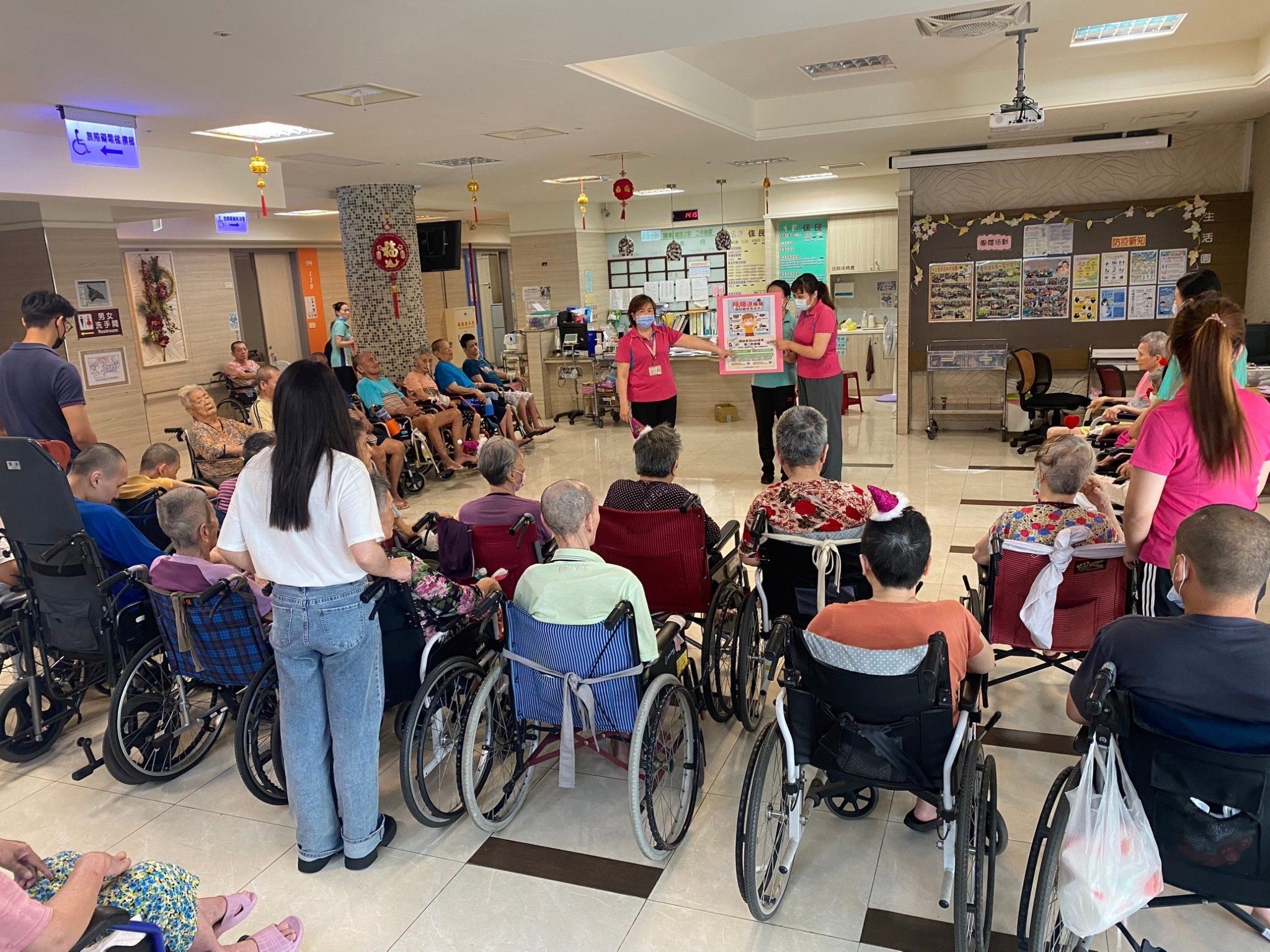 慶祝母親節暨預防呼吸道疾病_新冠XBB疫苗接種宣導