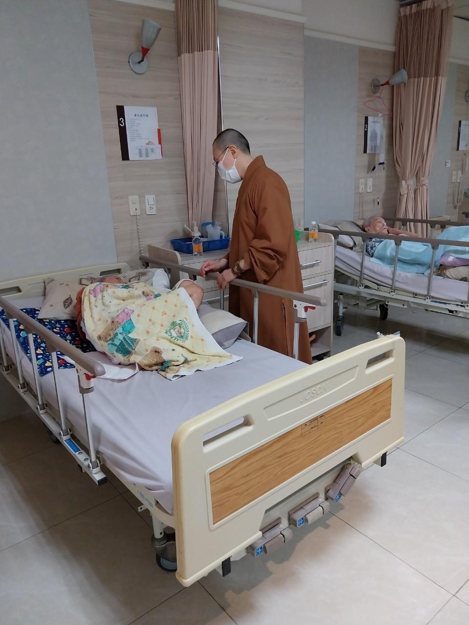 國際佛光會屏四分會-慶祝國定佛雲水浴佛活動