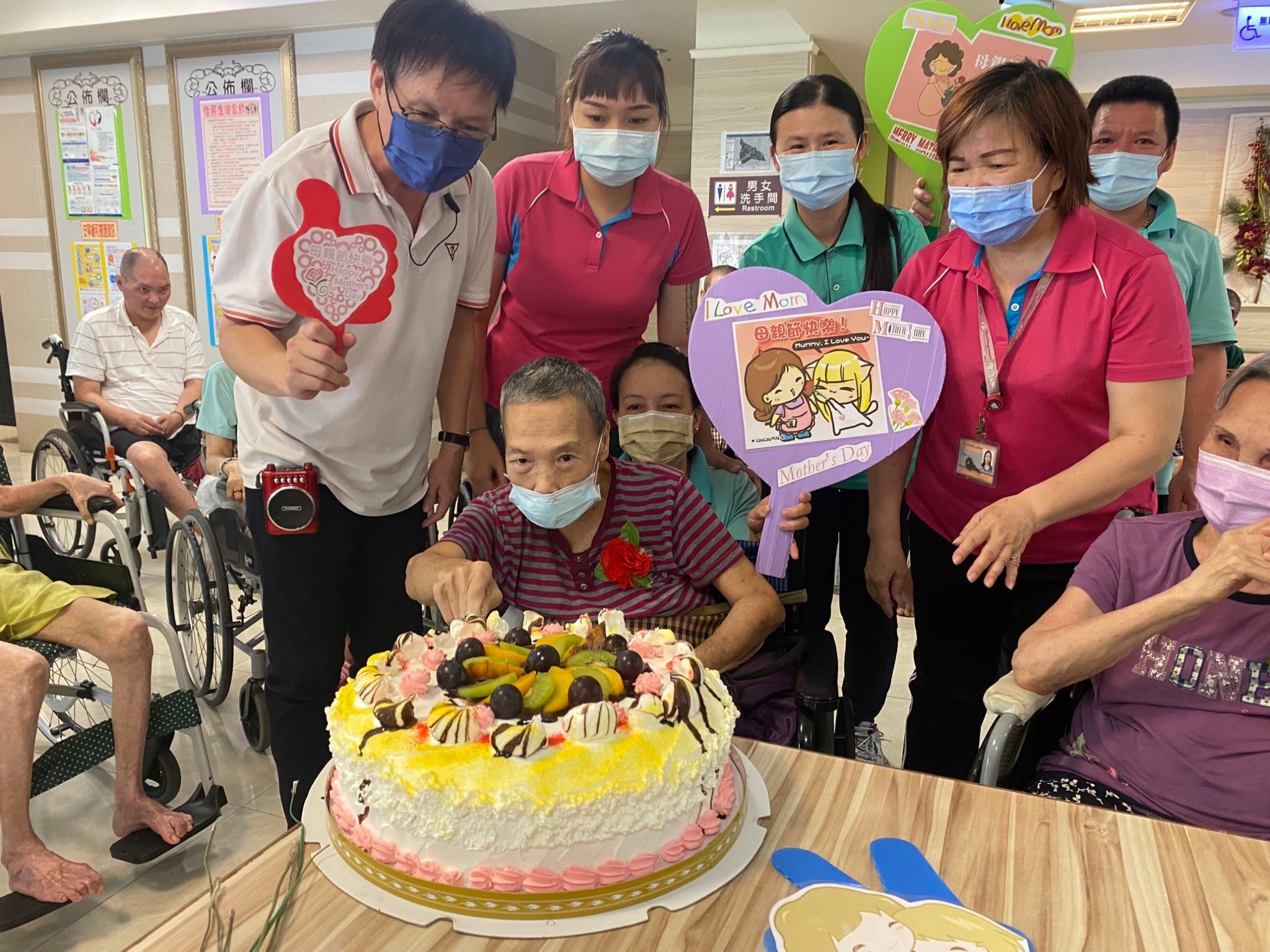 慶祝母親節暨預防呼吸道疾病_新冠XBB疫苗接種宣導