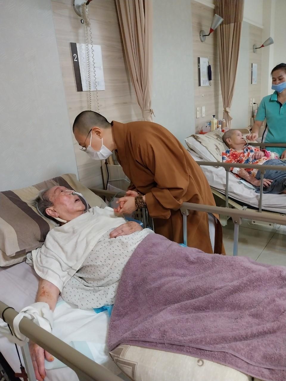 國際佛光會屏四分會-慶祝國定佛雲水浴佛活動