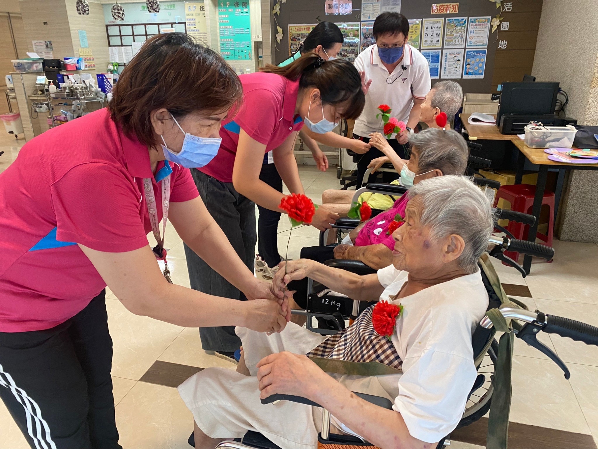 慶祝母親節暨預防呼吸道疾病_新冠XBB疫苗接種宣導