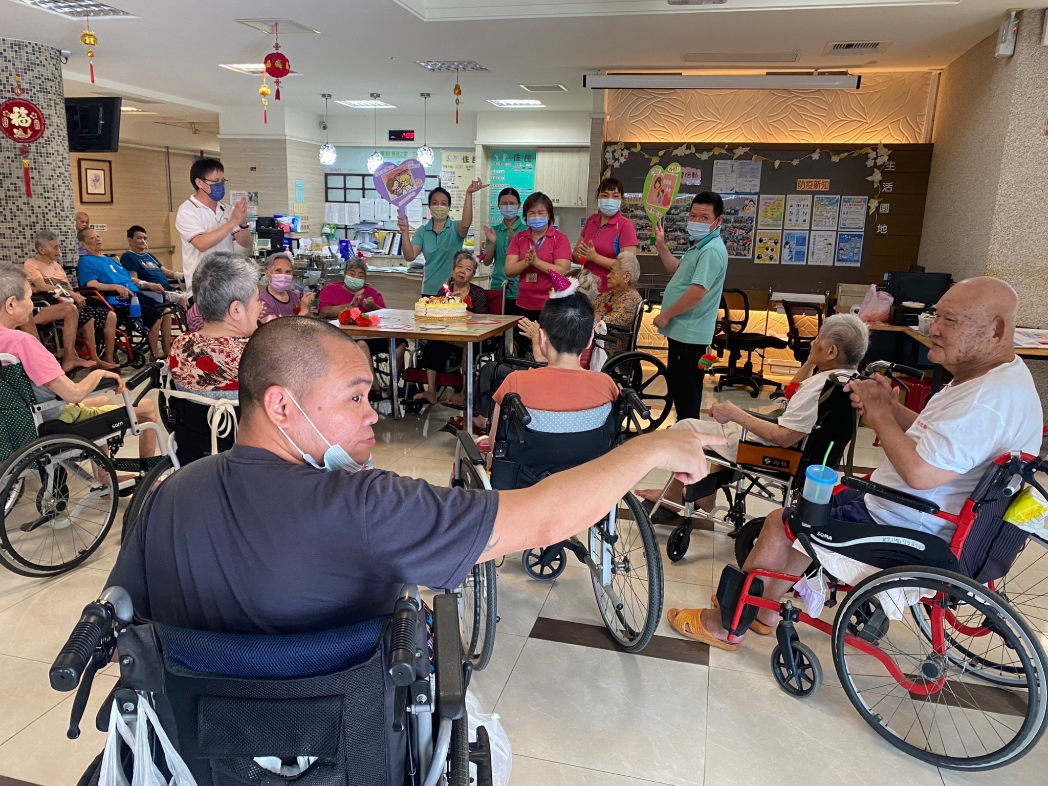 慶祝母親節暨預防呼吸道疾病_新冠XBB疫苗接種宣導