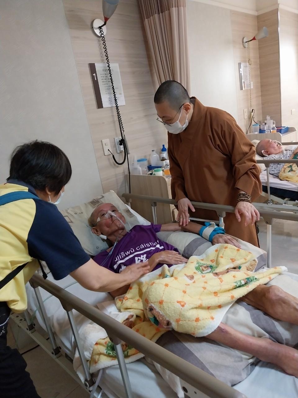 國際佛光會屏四分會-慶祝國定佛雲水浴佛活動