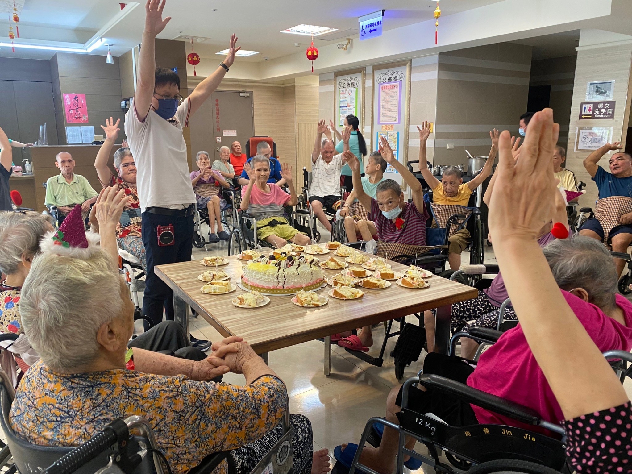 慶祝母親節暨預防呼吸道疾病_新冠XBB疫苗接種宣導