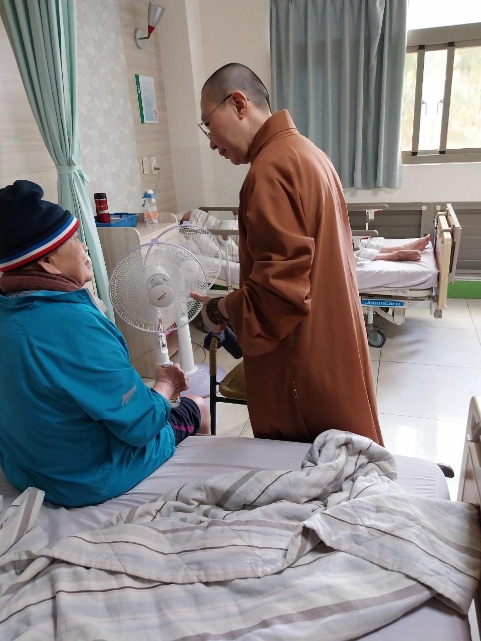 國際佛光會屏四分會-慶祝國定佛雲水浴佛活動