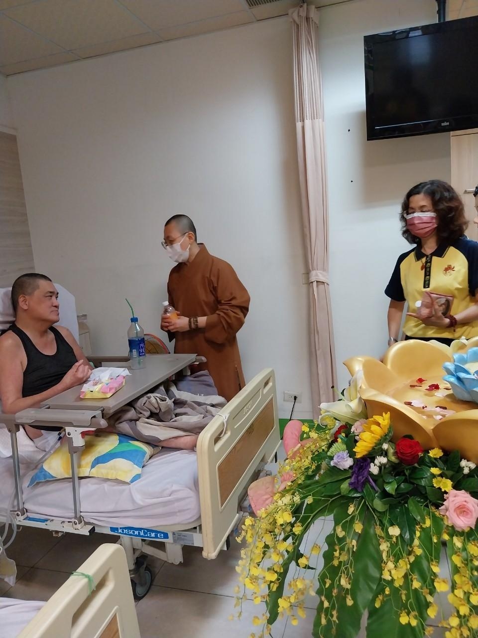 國際佛光會屏四分會-慶祝國定佛雲水浴佛活動