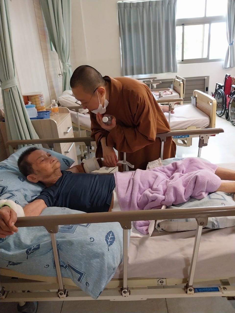 國際佛光會屏四分會-慶祝國定佛雲水浴佛活動