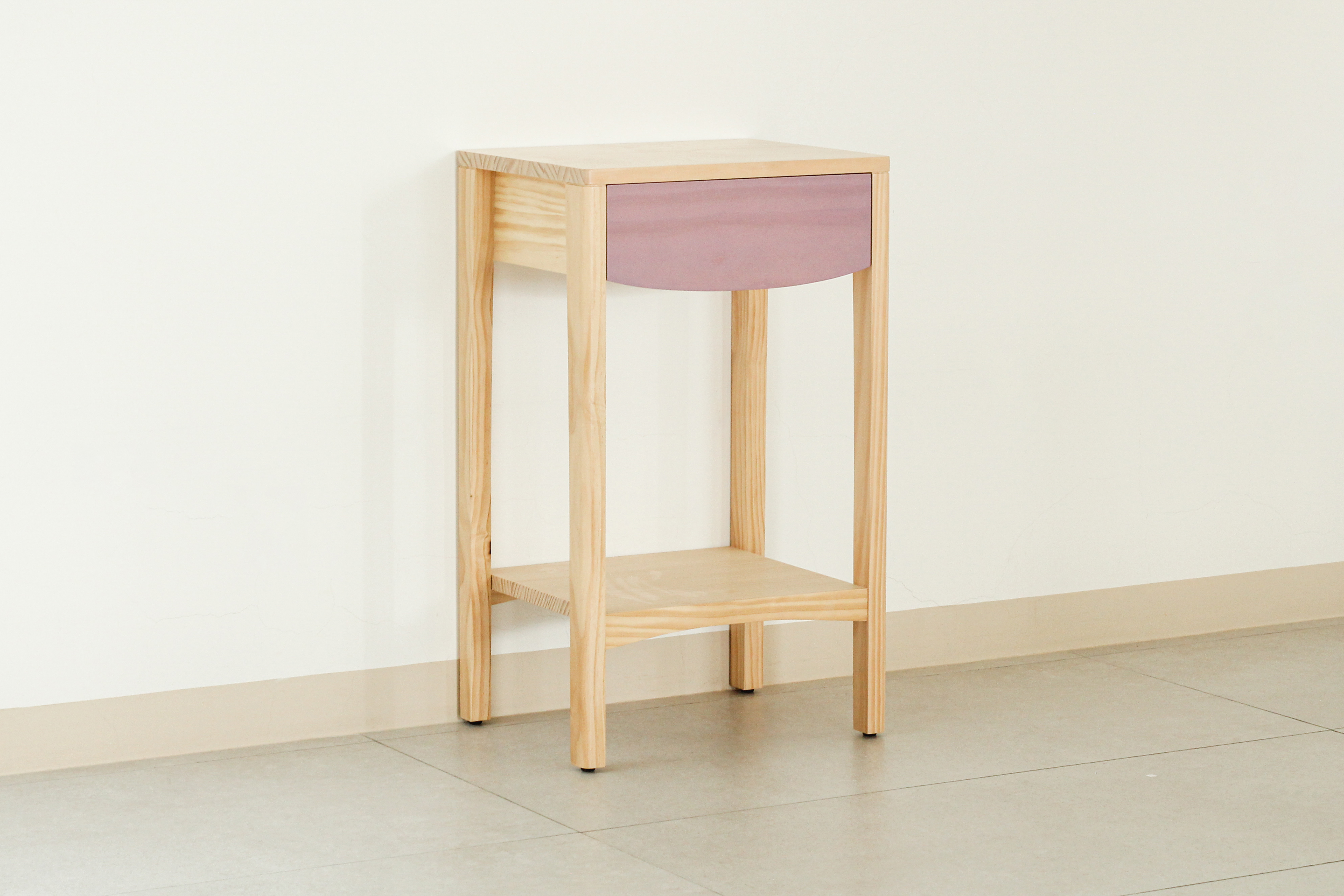 紫色小邊桌