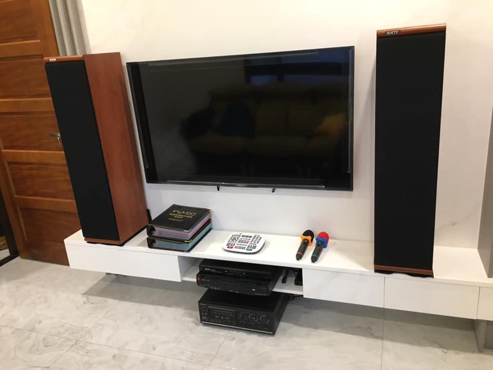 卡拉OK歡唱室+客廳2.1聲道