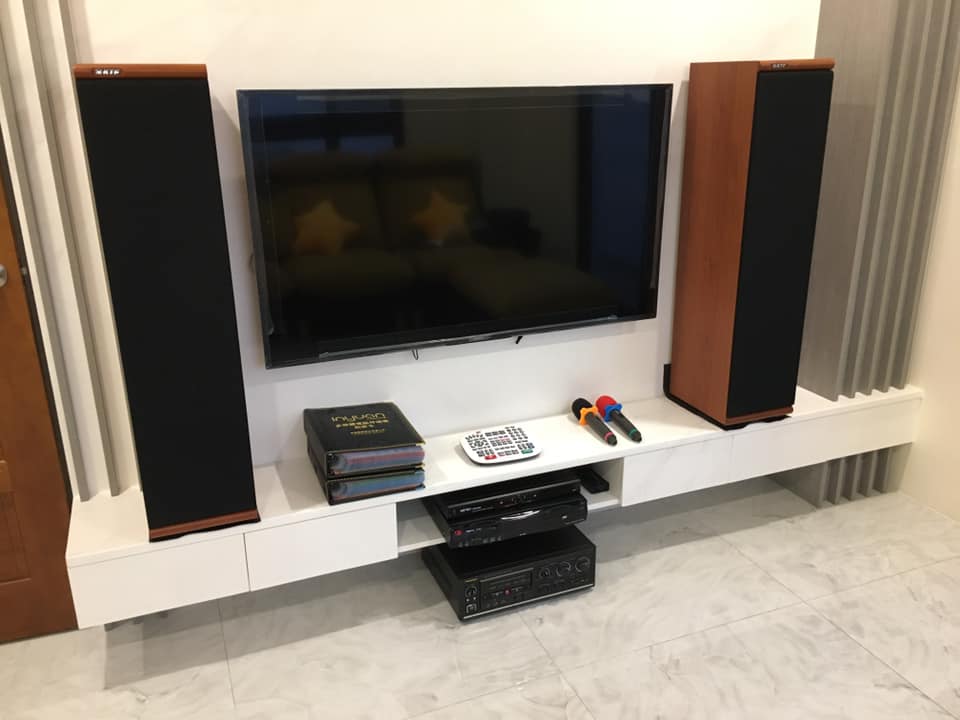 卡拉OK歡唱室+客廳2.1聲道