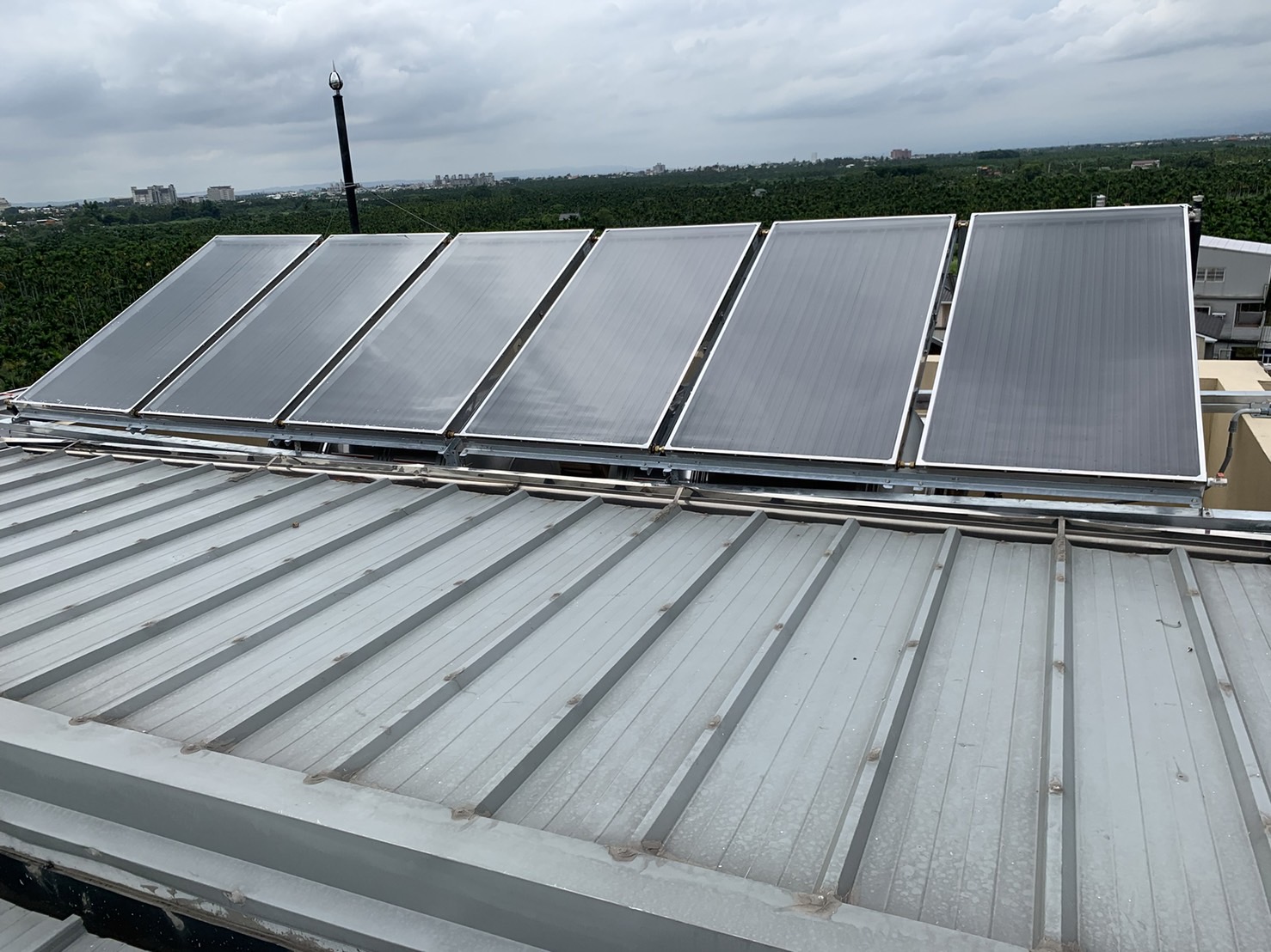 大型太陽能熱水器