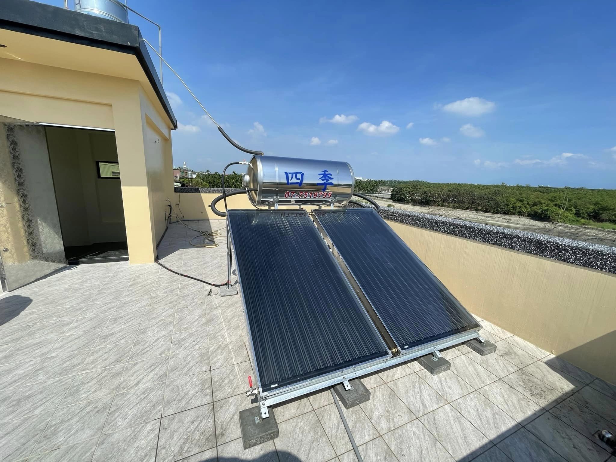 屏東縣崁頂鄉土葛路四季太陽能2片加大型400公升